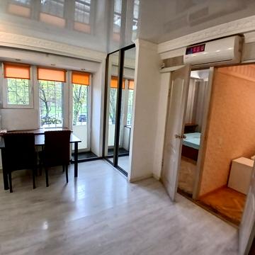 Голосіївський просп. (40-річчя Жовтня), 82