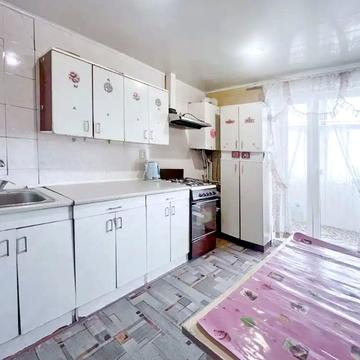 Богдана Хмельницького вул., 2