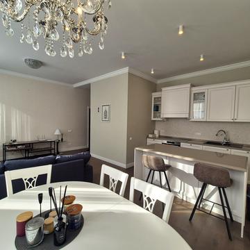 Єжи Ґедройця вул. (Тверська), 2