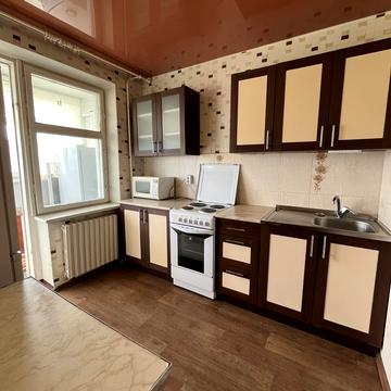 Вадима Жукова вул. (Бєляєва), 12