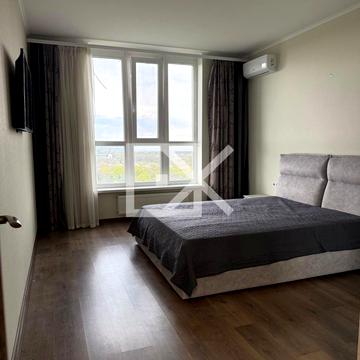 Академіка Заболотного вул., 15-Б