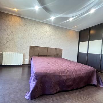 Вишняківська вул., 1