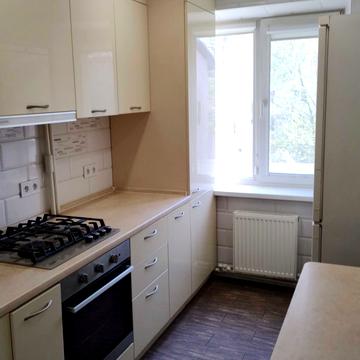 Князя Ярослава Мудрого вул. (Ленінградська), 32