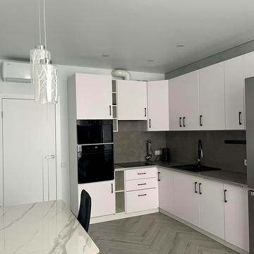 Дніпровська набережна вул., 15-Є