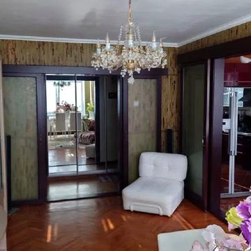 Боровиковського бульв., 14