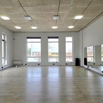 Садова вул., 33