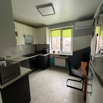 Червоної Калини просп., 42