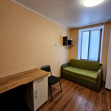 Ніжинська вул., 43