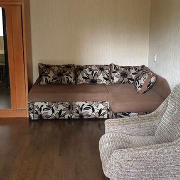 Миколи Міхновського бульв. (Дружби народів), 8