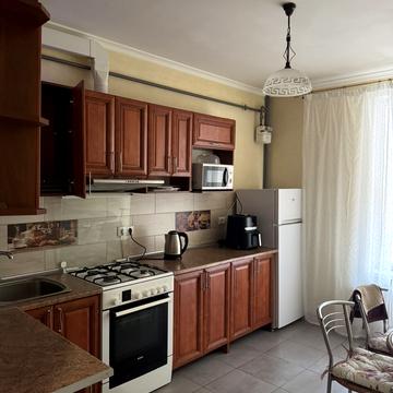 Княгині Ольги вул., 100л