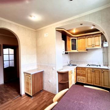 Білостоцький пров., 8