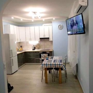 Академіка Глушкова просп., 9-В