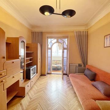 Леоніда Каденюка просп. (Юрія Гагаріна), 6