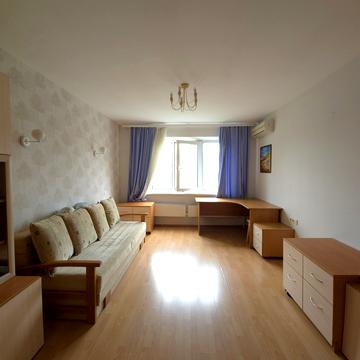 Героїв Дніпра вул., 23