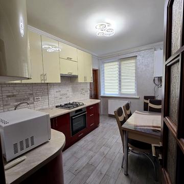 Героїв Майдану вул. (Червоноармійська), 230-А