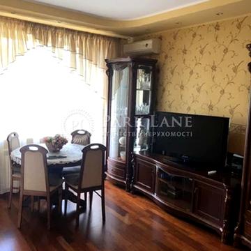 Єреванська вул., 13