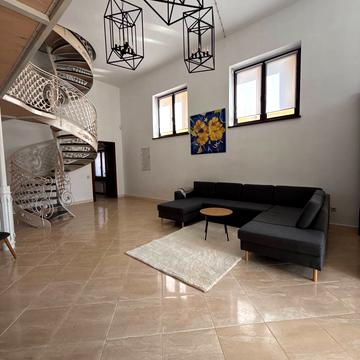 Петра Калнишевського вул., 11