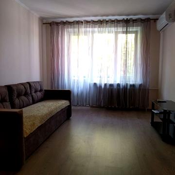 Писаржевського вул., 8