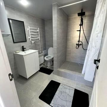 Вільного Козацтва вул. (Артюшенка), 1