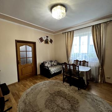 Шкільна вул.