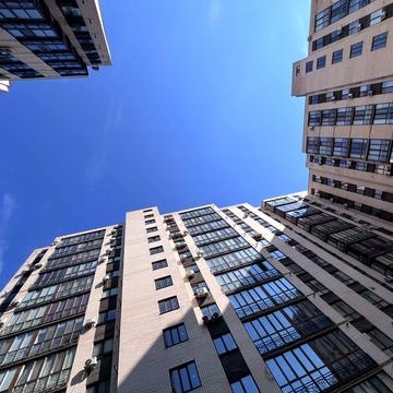 Героїв Дніпра вул., 4