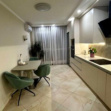 Джона Маккейна вул. (Івана Кудрі), 3-А