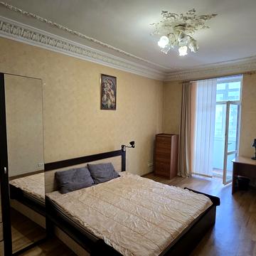 Ніни Строкатої вул. (Буніна), 9/13