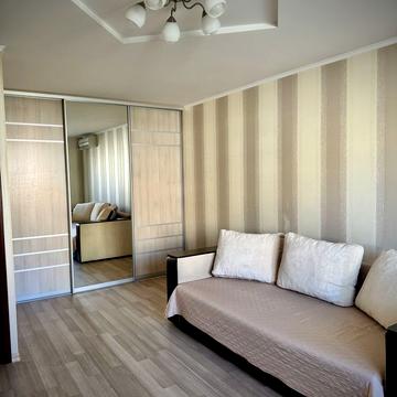 Деміївська вул., 37