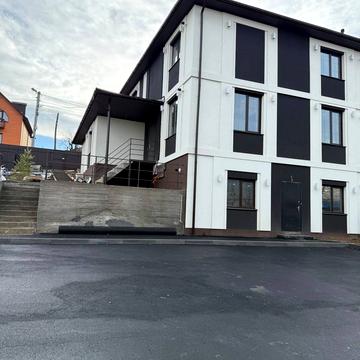 Братів Котенків вул., 44