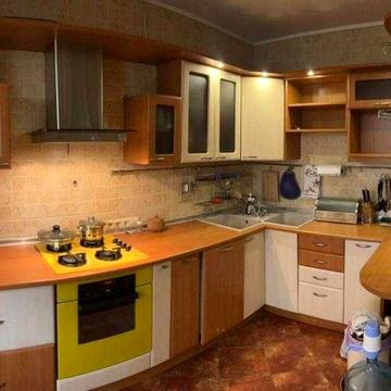 Княжий Затон вул., 4