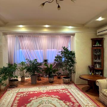 Старонаводницька вул., 4