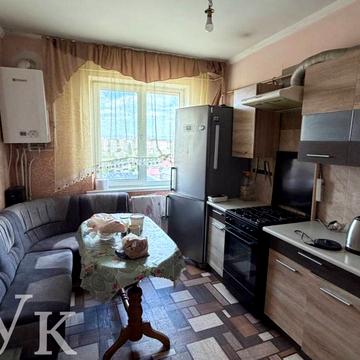 Адама Міцкевича вул., 9