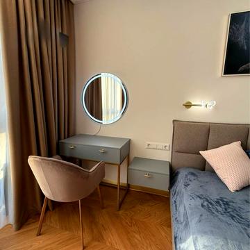 Предславинська вул., 42