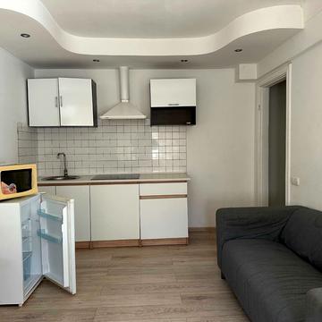 Кирило-Мефодіївська вул., 15