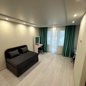 Богдана Хмельницького просп. (Героїв Сталінграда), 10-А