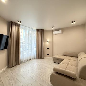 Мартинова просп., (вул. Молодіжна, 10)