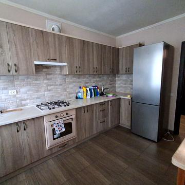 Василя Стуса вул., 28