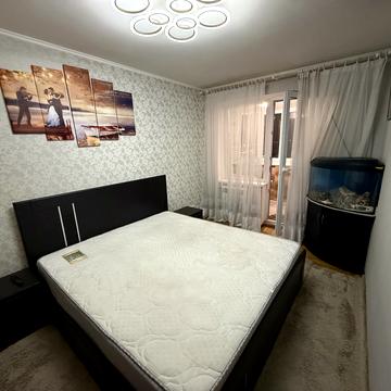 Братиславська вул., 13