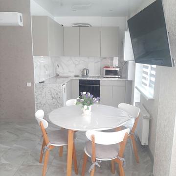 Львівська вул., 15б