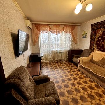 Михайла Лушпи просп., 30