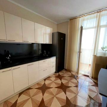 Сімї Кульженків вул. (Петра Дегтяренка), 33