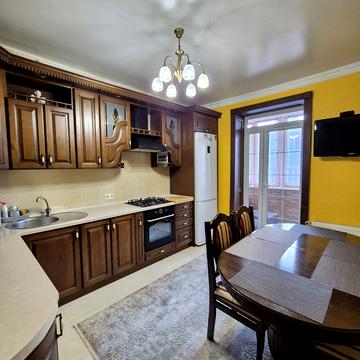 Івана Рубчака вул., 27