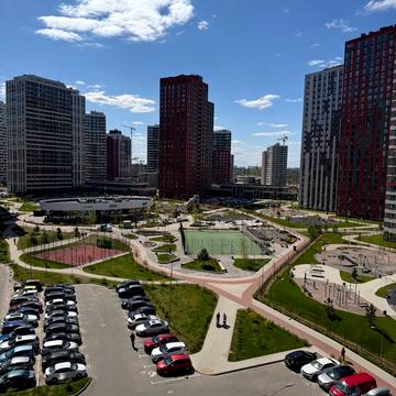 Європейського Союзу просп. (Правди), 51