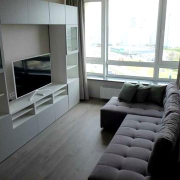 Зарічна вул., 2 к1