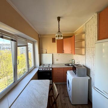 Мілютенка вул., 9-А