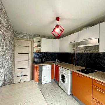 Джона Ленона вул., 41