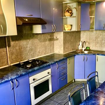 Князя Володимира Великого просп., 128