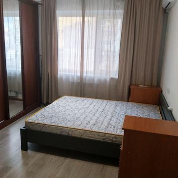 Анни Ахматової вул., 15