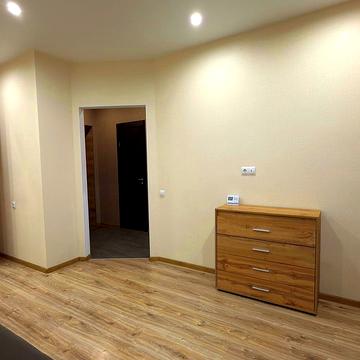 Героїв Небесної Сотні просп., 16/22