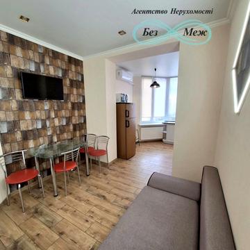 Братська вул., 12